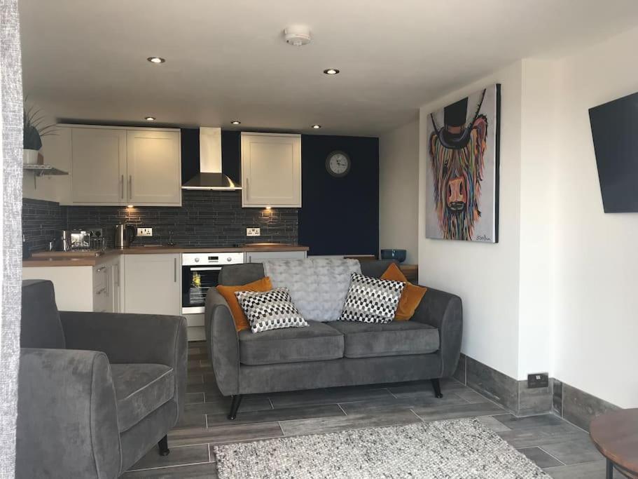 Mumbles - Modern Apartment With Panoramic Sea Views Oystermouth Exterior photo